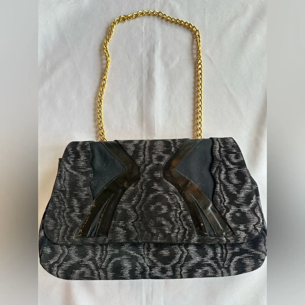 Vintage Annere Elegant Black Purse with Gold Chain Made in Venezuela
